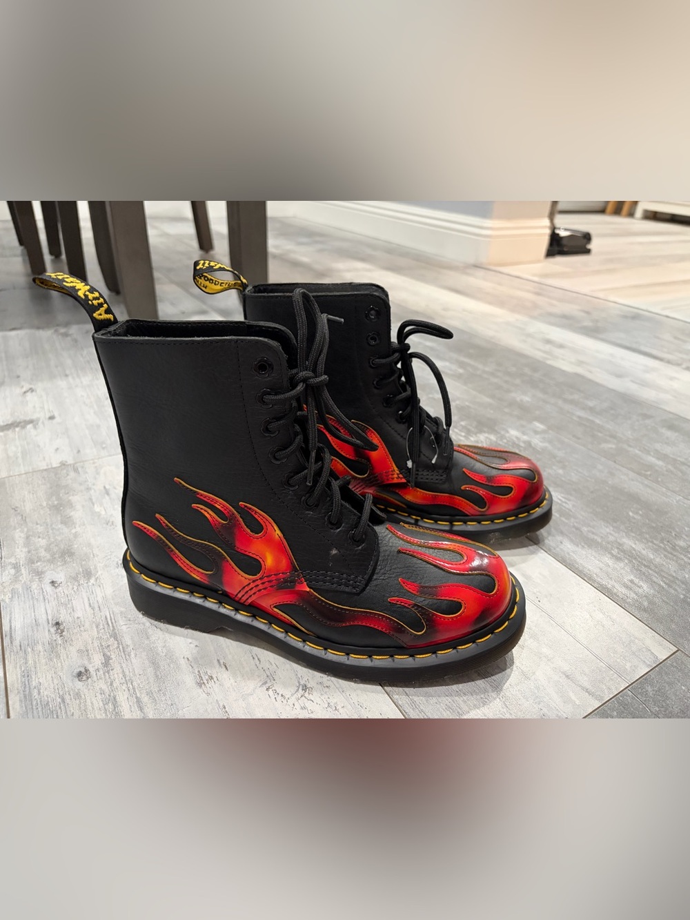 Dr. Martens Black/Red Flame Combat Boots Lace-Up Round Toe Unisex US 7 woman’s